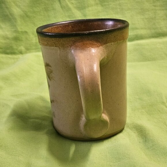 Vintage Monroe Salt Works Pottery Mug with Bunny Rabbits Monroe Maine 12oz - Picture 4 of 9